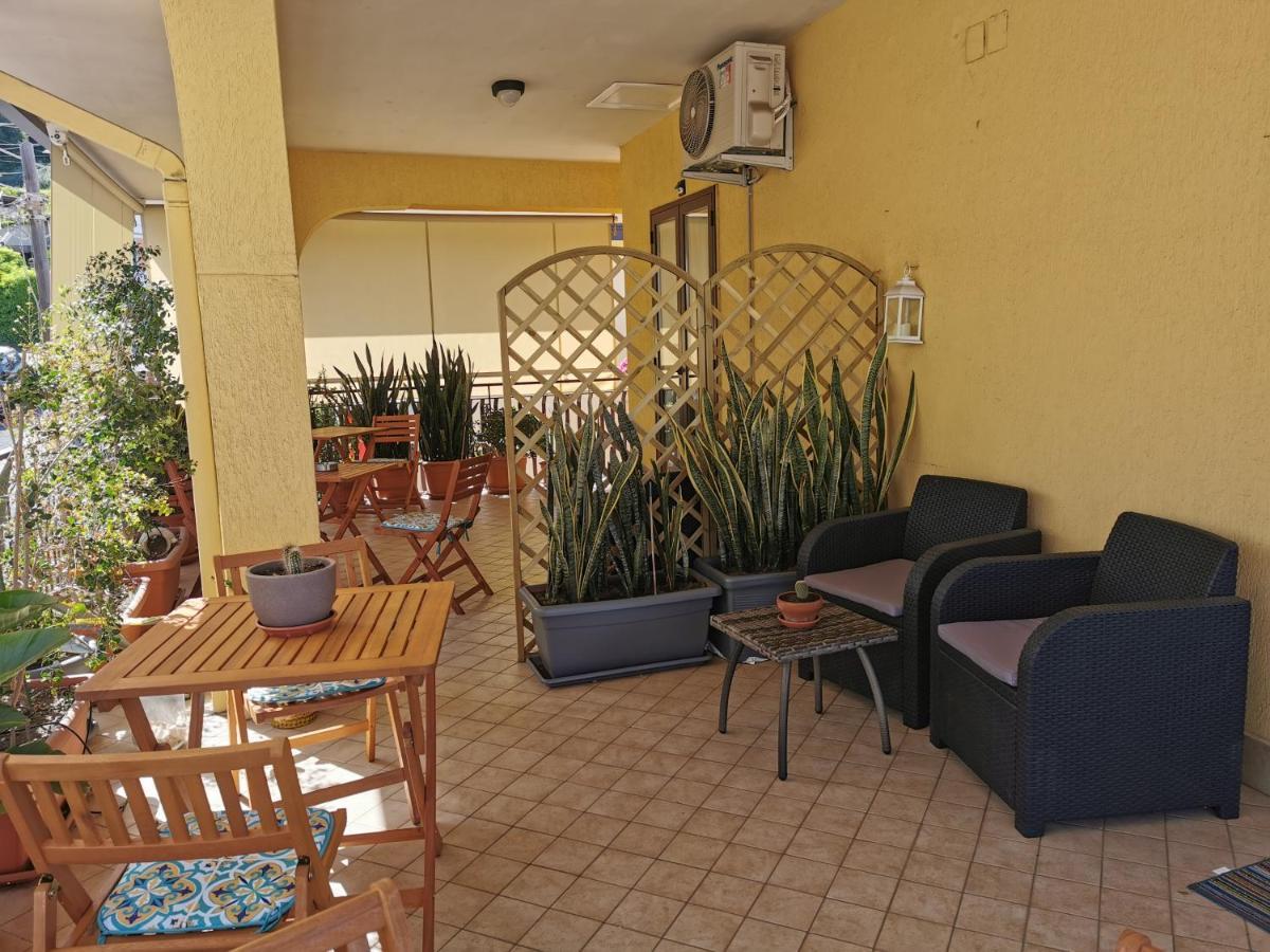 B&B Cesare'S Guests Aci Trezza Exterior photo